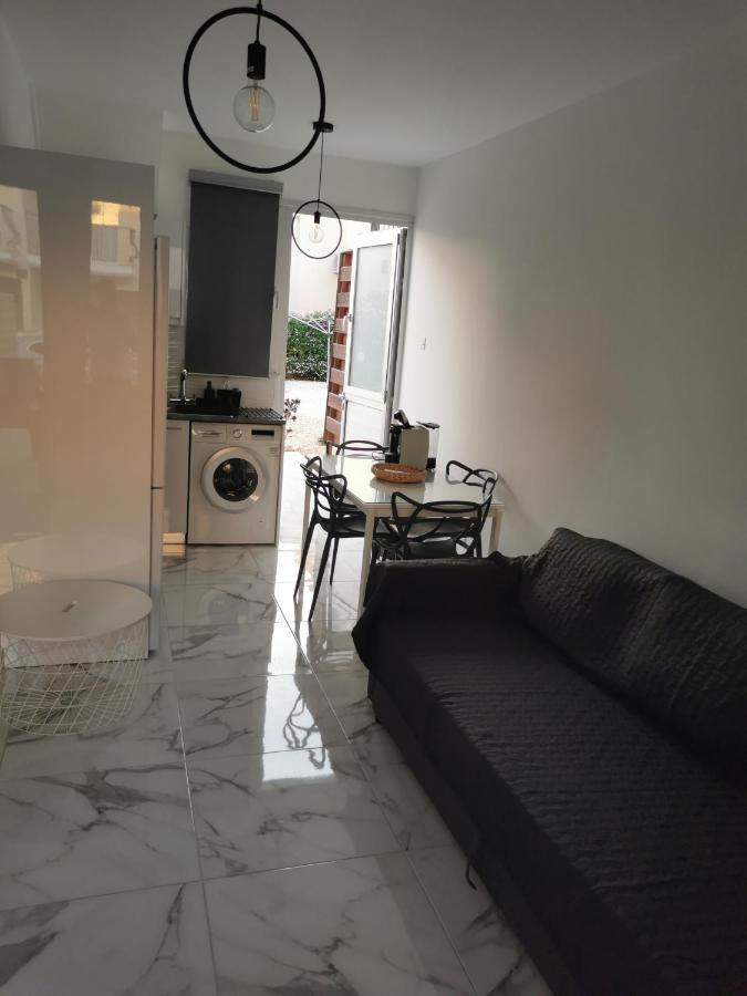 Eros Maisonette In Latchi Area Just 700 Meters Or One-Minute Drive From Polis Municipal Beach Exterior photo